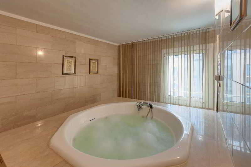 Hotel Ceuta Puerta De Africa מראה חיצוני תמונה